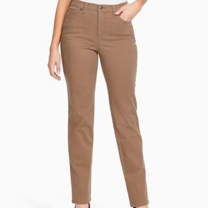 NWT Gloria Vanderbilt 16W Short Smoked Truffle Tapered Leg Slimming Jeans